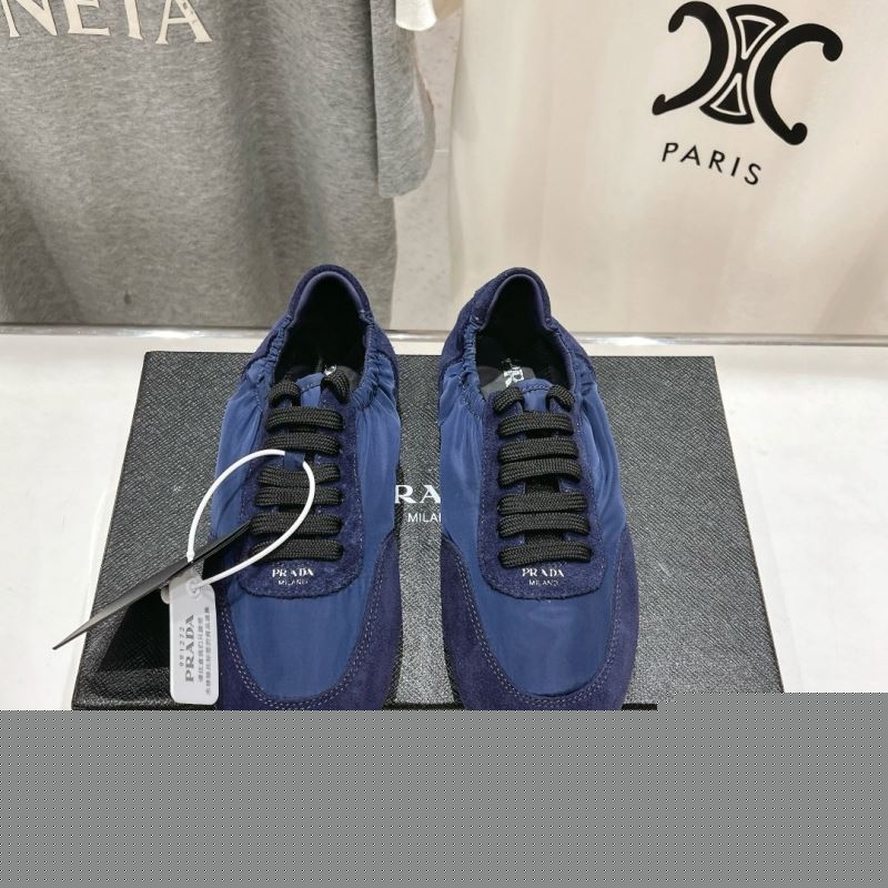 Pra*a casual shoes